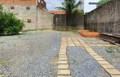 Imagem: O terreno possui 525m² de Área e está localizado em Porto