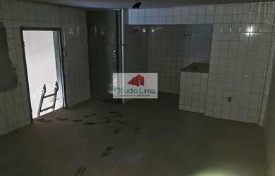 Imagem 10: Loja com pé direito alto na Vasco da Gama!