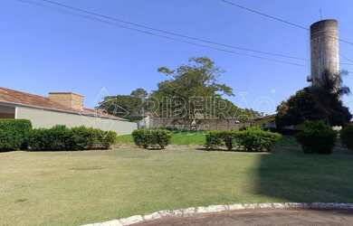 Imagem: O terreno possui 1.543m² de Área e está localizado em Ribeirão