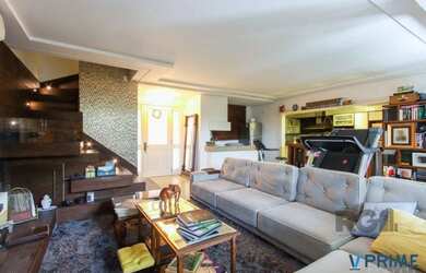 Imagem 12: Casa com 327m² de área privativa, oferecendo 3 dormitórios, sendo 3...