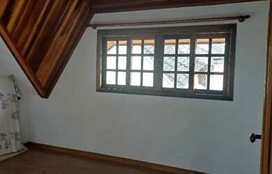 Imagem 5: Sobrado. Churrasqueira, Varanda, 137m² de Áreae4 Vagas na garagem