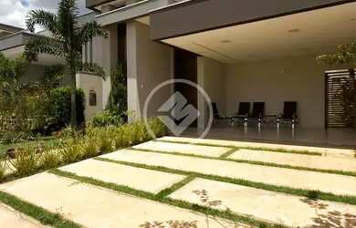 Imagem: A casa em condomínio possui 3 Dormitórios, 3 Banheiros, 5