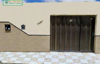 Imagem: A casa possui 3 Dormitórios, 2 Banheiros, 2 Vagas na garagem