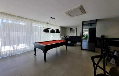 Imagem 2: Apartamento com 2 dormitórios e vista para o mar no Centro