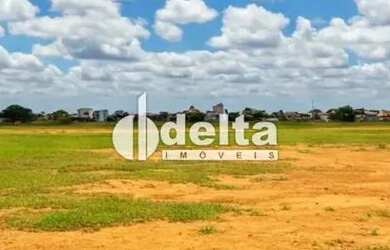 Imagem: O terreno possui 360m² de Área e está localizado em Jardim