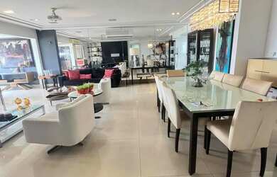 Imagem: O apartamento possui 3 Dormitórios, 5 Banheiros, 3 Vagas na