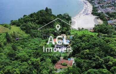 Imagem: A casa possui 5 Dormitórios, 5 Banheiros, 400m² de Área e