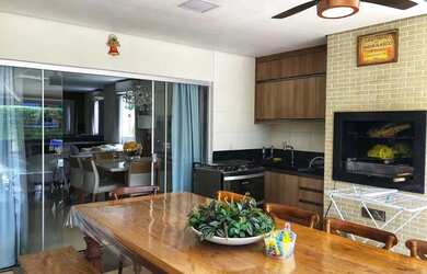 Imagem: A casa em condomínio possui 3 Dormitórios, 4 Banheiros, 4