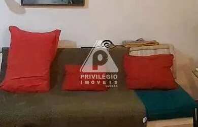 Imagem: O apartamento possui 1 Dormitório, 1 Banheiro, 52m² de Área