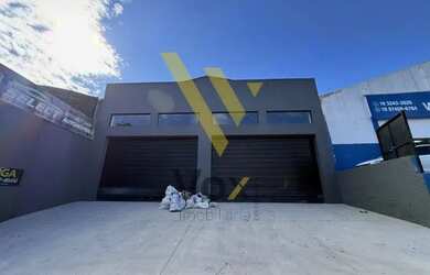 Imagem: O depósito possui 4 Vagas na garagem, 440m² de Área e está