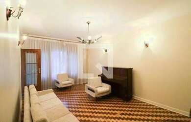 Imagem: A casa possui 2 Dormitórios, 1 Banheiro, 4 Vagas na garagem