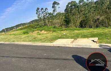 Imagem: O terreno possui 250m² de Área e está localizado em Cézar