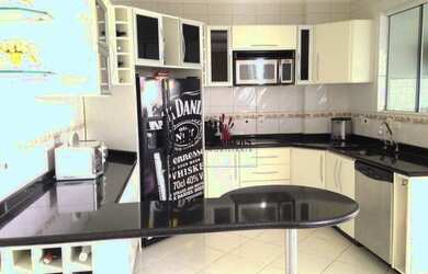 Imagem: O apartamento possui 5 Dormitórios, 4 Banheiros, 3 Vagas na