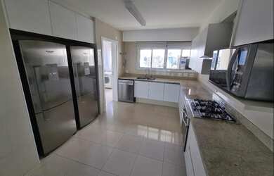 Imagem 15: Apartamento alto padrão, vista para Ibirapuera, 4 suítes, andar alto,...