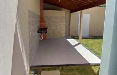 Imagem: A casa possui 5 Dormitórios, 5 Banheiros, 3 Vagas na garagem