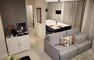 Imagem: O apartamento possui 1 Dormitório, 1 Banheiro, 1 Vaga na garagem