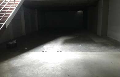 Imagem 3: loja com 349 metros sendo metade no subsolo alugo ao lado da estação...