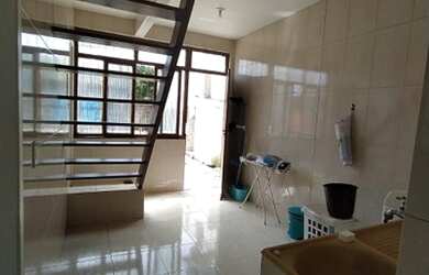 Imagem 5: Casa duplex Santa Monica. Varanda, 200m² de Área, 2 Banheirose5 Dormitórios