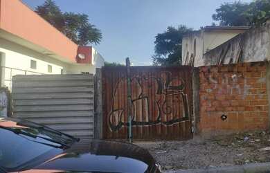 Imagem: O terreno possui 210m² de Área e está localizado em Vila