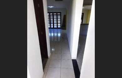 Imagem 2: Casa - venda por R$ 2.000.000,01 ou aluguel por R$ 6.000,00/mês - Canto...