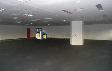 Imagem: O depósito possui 5 Vagas na garagem e 508m² de Área e está