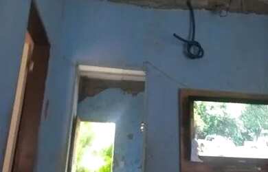 Imagem 3: Vendo uma casa. Varanda, 44m² de Área, 1 Banheiroe2 Dormitórios