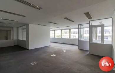 Imagem: O depósito possui 300m² de Área e está localizado em Bela