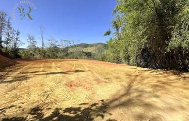 Imagem: O terreno possui 20026m² de Área e está localizado em Pedro