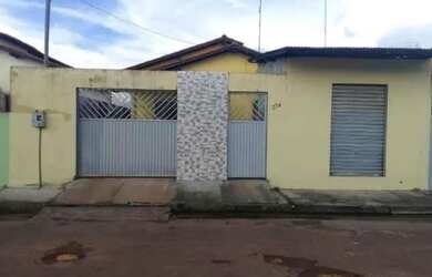 Imagem: A casa possui 2 Dormitórios, 1 Banheiro, 1 Vaga na garagem