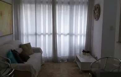 Imagem: O apartamento possui 1 Dormitório, 1 Banheiro, 1 Vaga na garagem