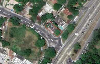 Imagem: A casa possui 5 Dormitórios, 4 Banheiros, 5 Vagas na garagem