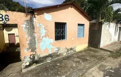 Imagem: A casa possui 1 Dormitório, 1 Banheiro e está localizado