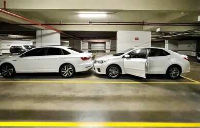 Imagem: O depósito possui 2 Vagas na garagem e está localizado em