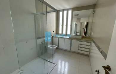 Imagem 11: Sobrado à venda, 4 dormitórios, 1 suíte, 3 vagas, 245m², Planalto Paulista