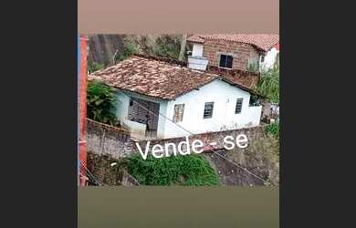 Imagem: A casa possui 3 Dormitórios, 1 Banheiro e está localizado