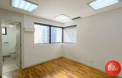 Imagem: O depósito possui 1 Vaga na garagem e 45m² de Área e está