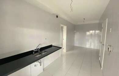 Imagem 8: Apartamento para venda tem 170 metros quadrados com 4 quartos em Centro...