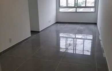 Imagem: O apartamento possui 3 Dormitórios, 1 Banheiro, 1 Vaga na garagem