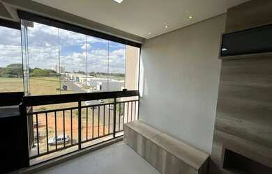 Imagem: O apartamento possui 2 Dormitórios, 2 Banheiros, 1 Vaga na