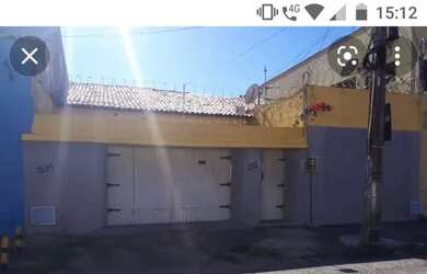 Imagem: A casa possui 3 Dormitórios, 2 Banheiros, 1 Vaga na garagem