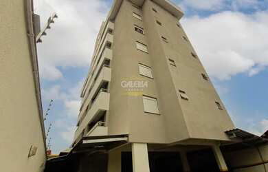 Imagem: O apartamento possui 1 Dormitório, 1 Banheiro, 1 Vaga na garagem