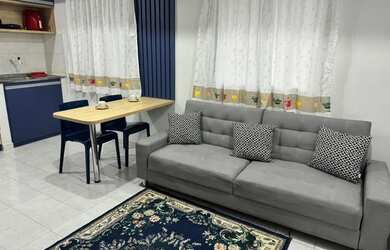 Imagem: O apartamento possui 1 Dormitório, Acomodam 4 pessoas e está