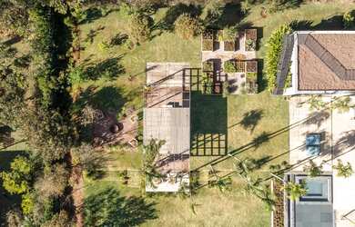 Imagem 16: Casa de condomínio para venda tem 820 metros quadrados com 5 quartos