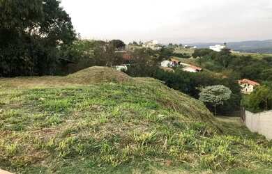 Imagem: O terreno possui 1.400m² de Área e está localizado em Caminhos