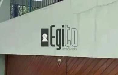 Imagem: A casa possui 5 Dormitórios, 5 Banheiros, 3 Vagas na garagem