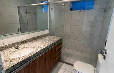 Imagem 7: Apartamento térreo, pé na areia, 03 suítes, sala com varanda, cozinha planejada, área laze