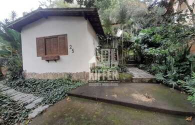 Imagem: A casa em condomínio possui 4 Dormitórios, 4 Banheiros, 2