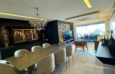 Imagem: O apartamento possui 3 Dormitórios, 5 Banheiros, 3 Vagas na