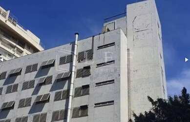 Imagem: O depósito possui 5 Vagas na garagem, 3.497m² de Área e