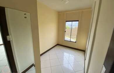 Imagem 11: Ampla Residência de 2 Andares com 6 Dormitórios, Área de Festas e Localização...